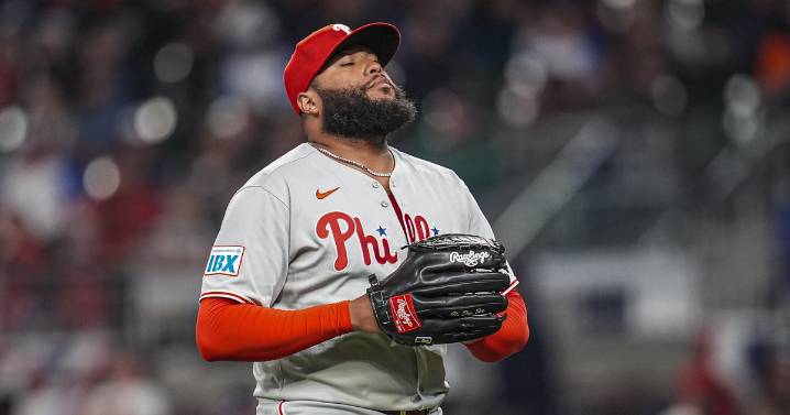 José Alvarado officially rejoins Phillies following 80