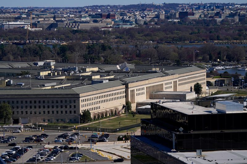 How the unraveling of two Pentagon projects may result in a costly do