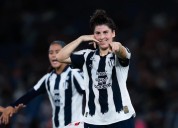 Vuelve Rayadas a victoria con goleada a Santos