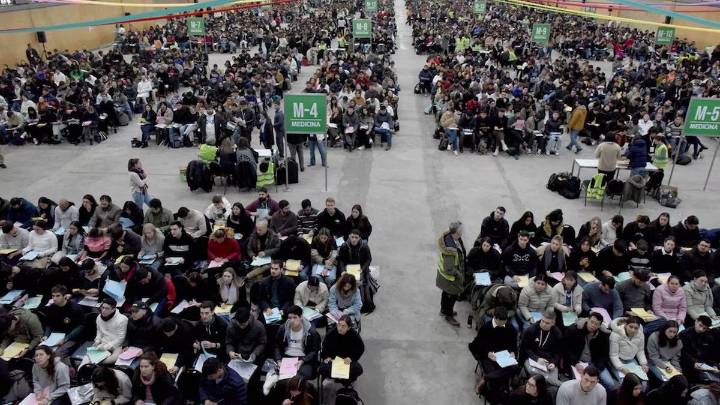 El Gobierno denunció penalmente a los médicos que "hicieron trampa" en el examen de residencias
