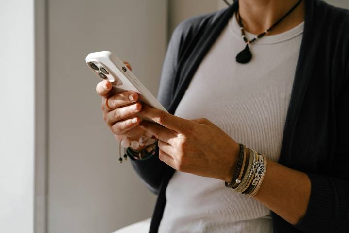 Miss Manners: How should I respond to a text from a stranger?