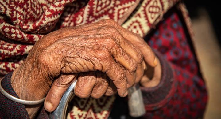 Somos Cáceres alerta de la “pandemia silenciosa” de soledad en los mayores de Coria