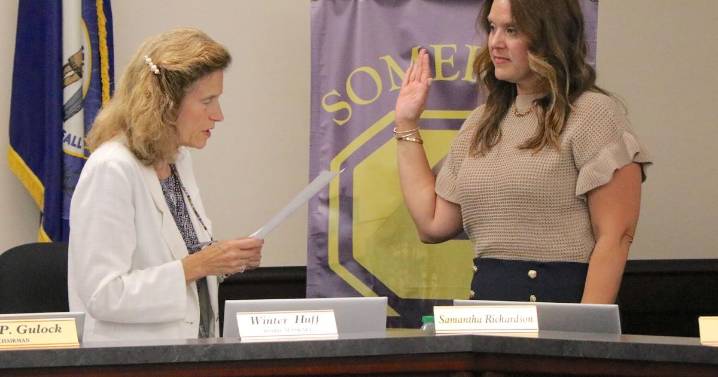 New Somerset Independent board member sworn in; board hears about district's tech security