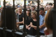 León llora a los primos Jaime y Abel, muertos mientras luchaban contra el fuego