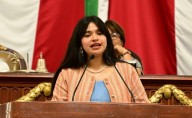 Entrega Congreso de la CDMX Premio de la Juventud; galardonada "regaña" a diputados por ignorarlos y les pide "ponerse las pilas"