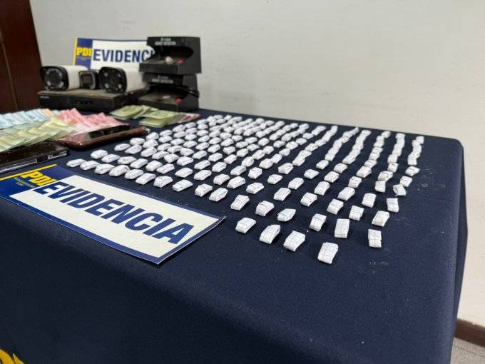 Detienen a dos mujeres por microtráfico de drogas en Villa Alemana: fueron incautados 186,7 gramos de cocaína base