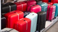 EE. UU. prohíbe estos populares artículos en las maletas facturadas: conozca la nueva medida