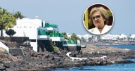 Magdalena, la madre de Sánchez, a cuerpo de rey en el palacio de La Mareta