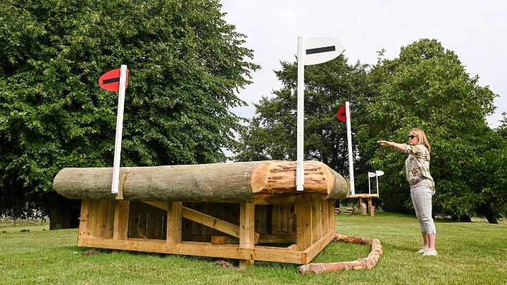 Watch Pippa Funnell walk fences on the Burghley cross