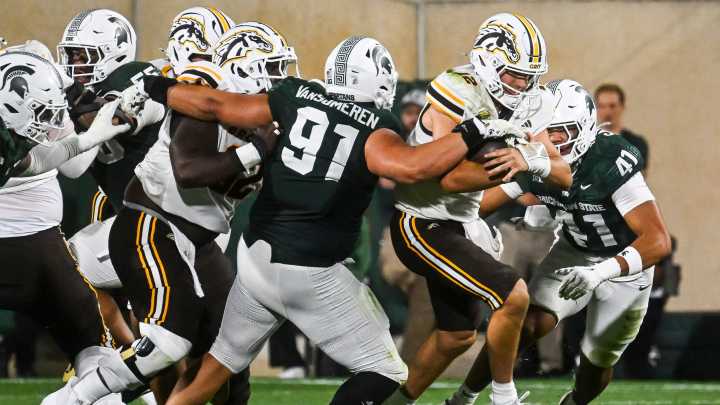 Niyo: Spartans’ defense takes a deep bow after opening night