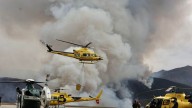 VÍDEO: Los Bomberos continúan trabajando para sofocar el incendio de Ibias