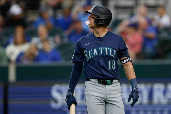 Mariners give up four homers in 12-7 loss to Phillies
