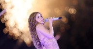 Shakira inicia la segunda vuelta de su tour en México