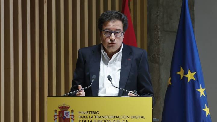 Óscar López planta a la industria digital por la polémica de Huawei