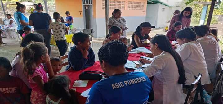 Más de 320 atenciones médicas reciben habitantes del sector El Limón en Punceres
