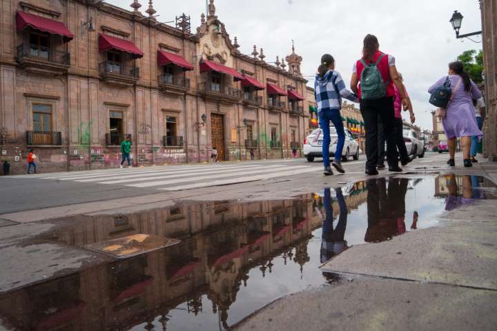 Calor y lluvias intensas para Michoacán