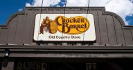 Cracker Barrel Brings Back Old Logo
