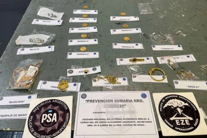 Azafata fue detenida en Ezeiza con diamantes, oro, celulares, dólares y euros