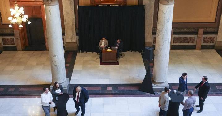Indiana legislative leaders mum on potential redistricting following Vance visit