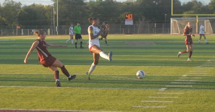 Washington girls soccer rallies past Jefferson for first win of the season