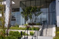 Sterling Bay puts vacant life sciences building up for sale