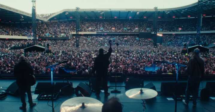 Oasis gigs and Edinburgh Festival bring two million onto Scotland's railways