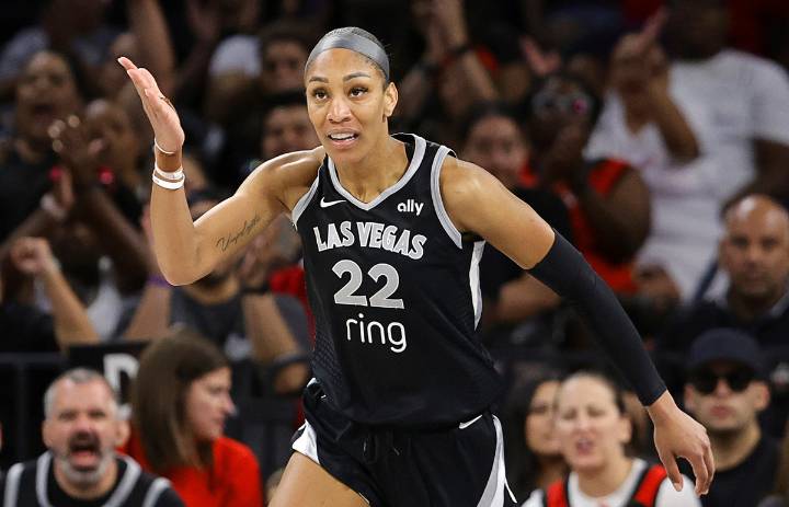 A’ja Wilson scores 27 points in the Aces' 78-72 victory over the Valkyries