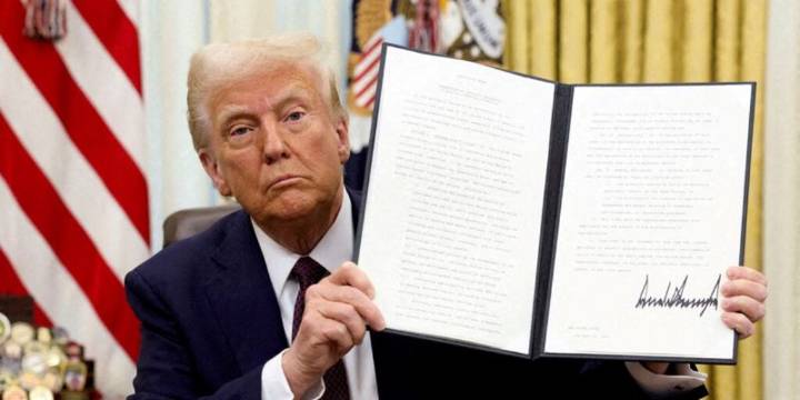 Entraron en vigor los nuevos aranceles impuestos por Trump a decenas de países tras el fin de la tregua comercial