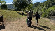 Los "guardianes del Nalón" limpian el cauce tras el Descenso Folklórico: "Cuidar el río es cuidar nuestra fiesta"