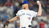 John Schneider sorprende con la posición de Eric Lauer tras el regreso de Shane Bieber