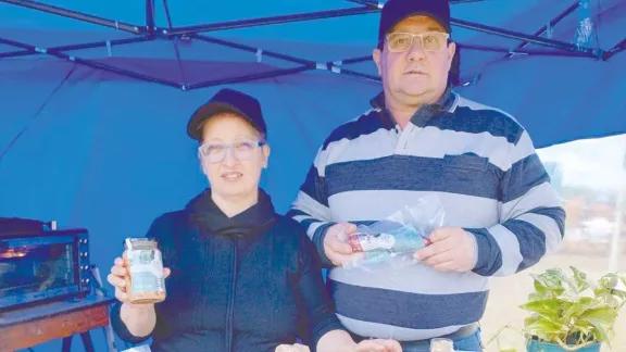 Llegaron de Córdoba para vivir en Santa Ana y ofrecen un novedoso salame de cordero
