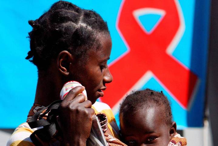 Un estudio preclínico muestra que una sola vacuna al nacer protege del VIH durante años
