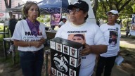 Marchan en Puebla por el Día de las Víctimas de Desaparición Forzada; hay cuatro mujeres detenidas