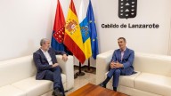 Sánchez traslada a Clavijo el "compromiso" de "seguir trabajando" juntos en la agenda canaria y el "reto" migratorio