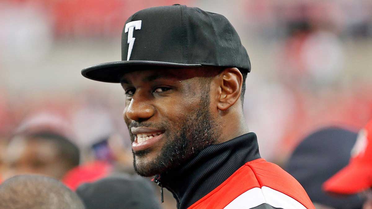 LeBron James makes his prediction for Super Bowl LX
