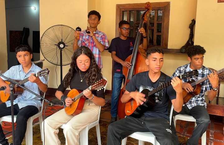 Revenga se llena de arte: nacen los “Jueves Culturales” para celebrar el talento local