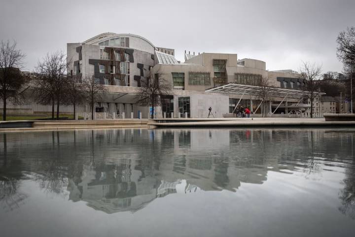 No covert recording devices found in police searches of Holyrood toilets