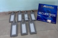 Recuperan siete reflectores robados en el barrio Los Flores