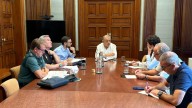 El Gobierno contrata seguridad privada para rebajar la tensión con los inmigrantes en el puerto de Palma
