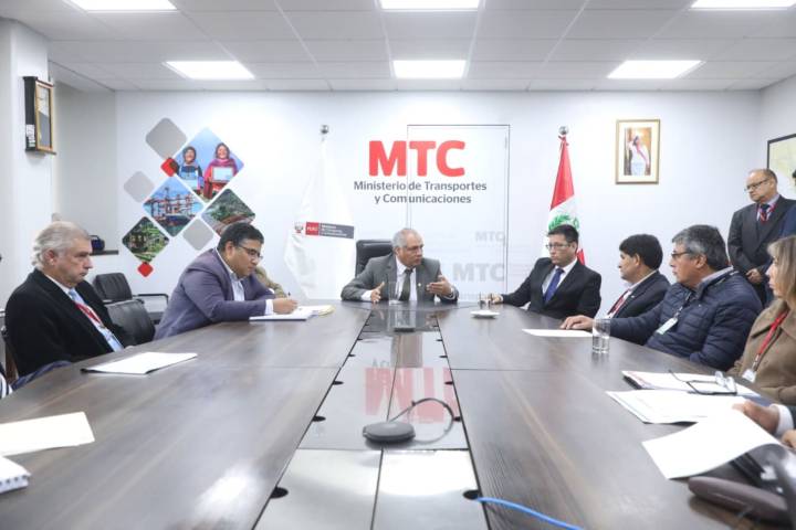 Gobierno garantiza avance de Terminal Portuario de Corío con estudios técnicos