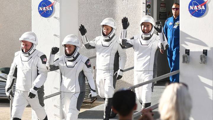 SpaceX, NASA crew to launch from Florida’s Space Coast Friday