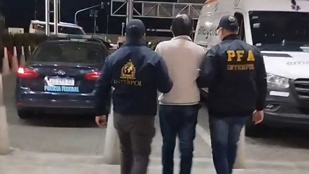 Luego de 23 años, extraditaron desde Paraguay al acusado de un homicidio en Lomas de Zamora