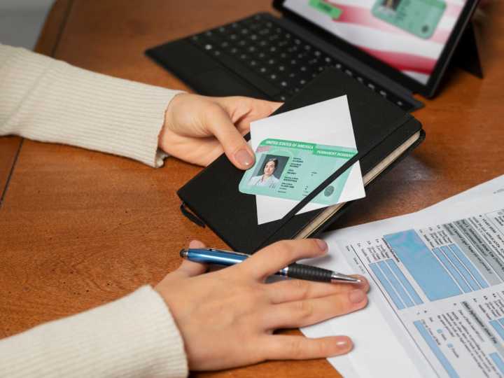 Green Card: el monto exacto de ingresos que pocos conocen y que puede frenar tu solicitud