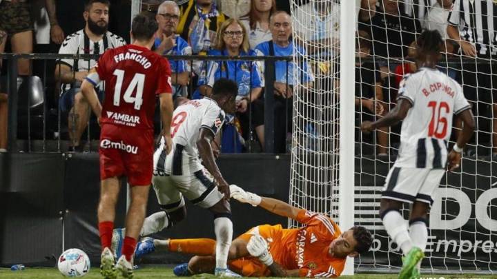 La contracrónica del Castellón - Real Zaragoza: Adrián vale por cinco
