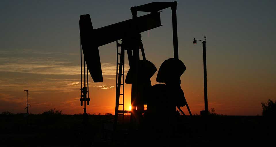 El crudo repunta tras advertencias de Washington sobre compras indias de petróleo ruso