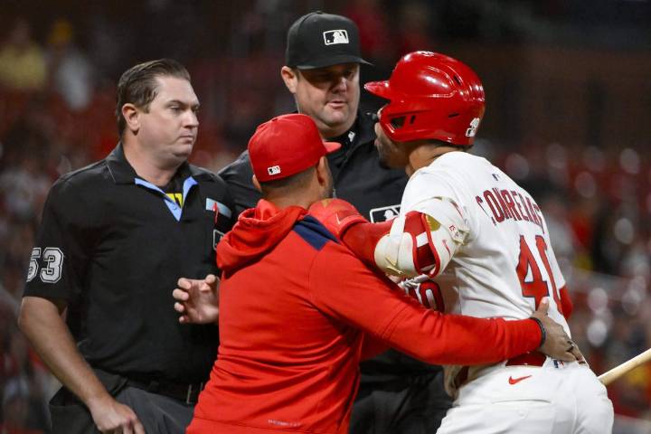 Cardinals' Willson Contreras handed 6-game suspension after bat