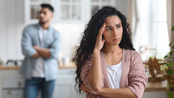 Husband’s Binge Of 'Executive Actions' Leads To Shaky Poll Numbers After First 100 Days Of Marriage