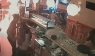 Cliente incendia bar en España tras enfurecer porque no había mayonesa ni kétchup