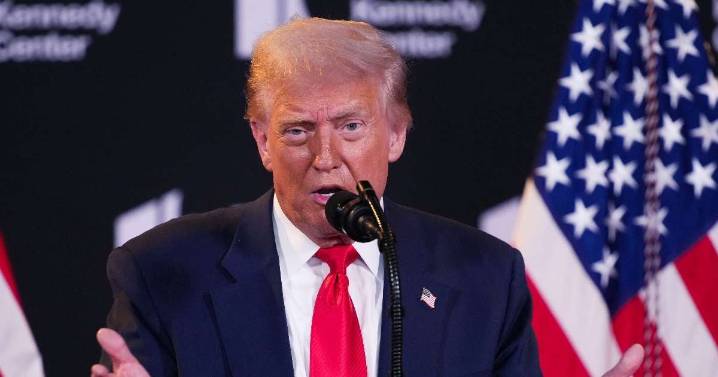 Trump abre puerta a cumbre trilateral con Putin y Zelenski tras Alaska