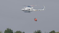 El viento complica la extinción de diez incendios activos en Asturias, que pide apoyo a la UME